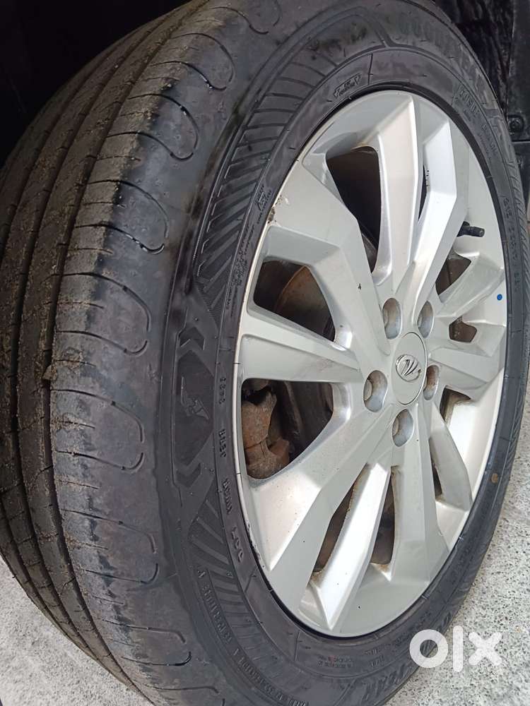 Mahindra Xuv300 W8, 2020, Petrol