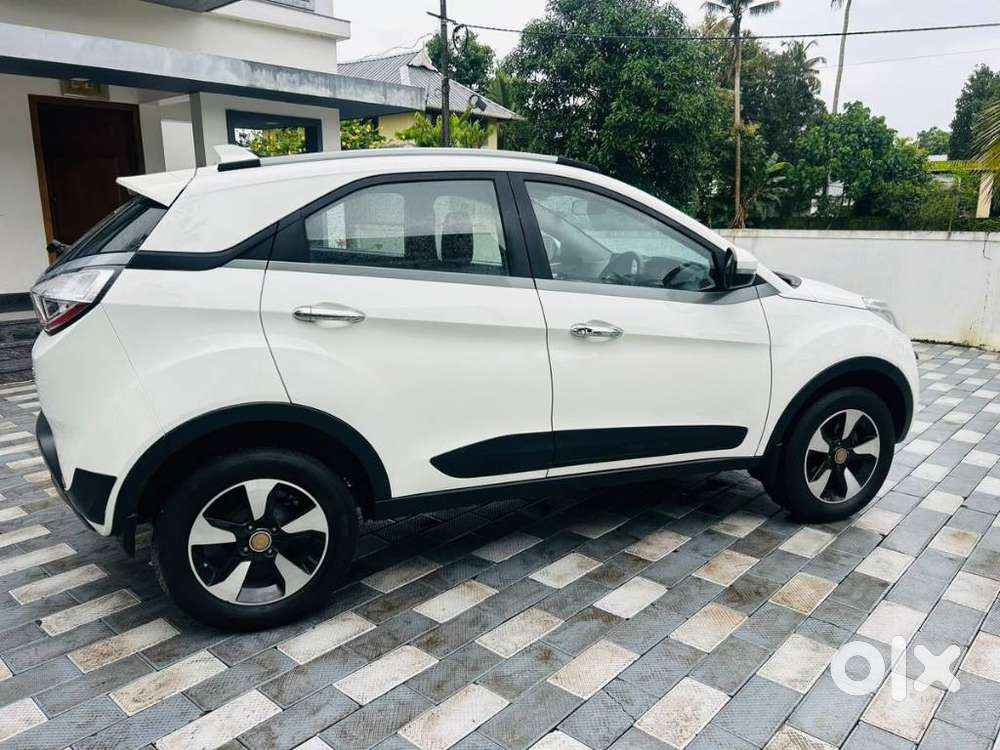 Tata Nexon 1.5 Revotorq Xz Plus Dual Tone, 2018, Petrol