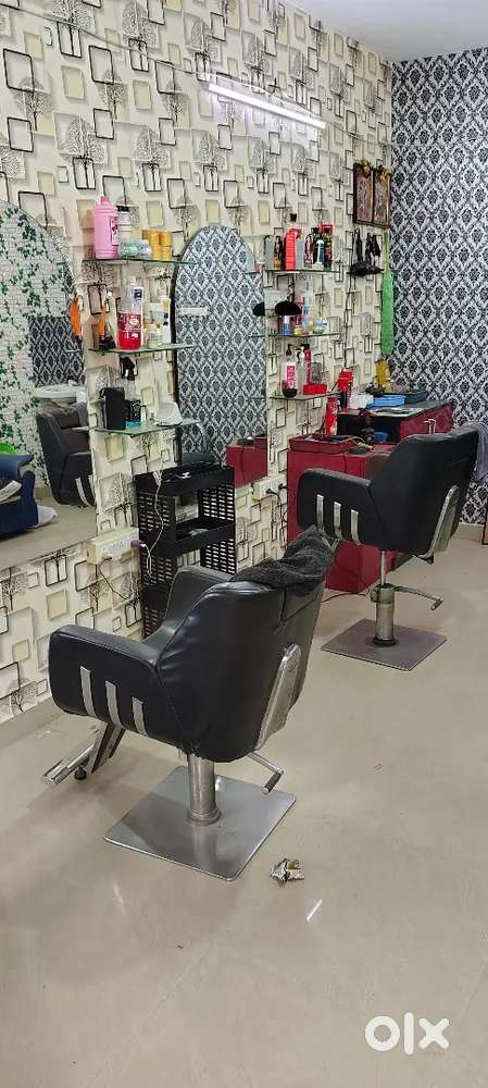 Complete Salon Setup for Sale &ndash; All Furniture & Equipment