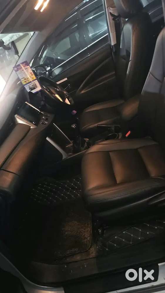 Toyota Innova Crysta 2022 2.4 G Mt 8 Str Delhi Registered