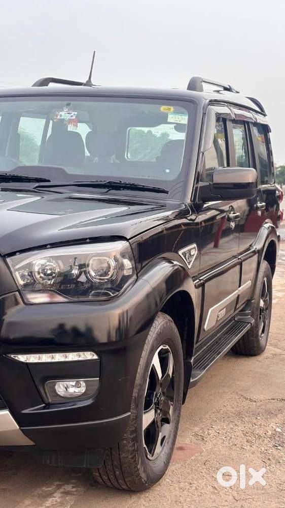 Mahindra Scorpio Classic, 2025, Diesel