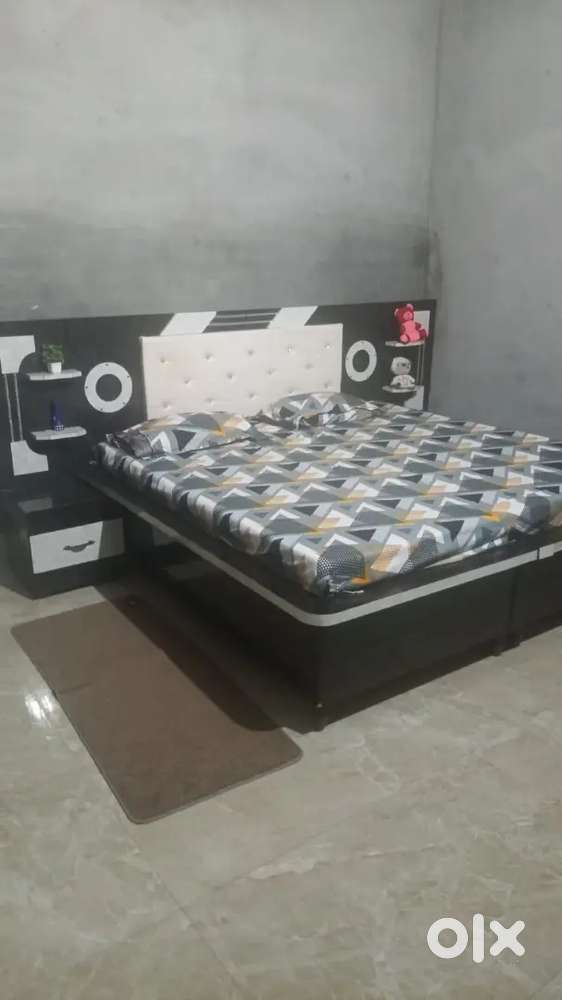 Very good condition to bed