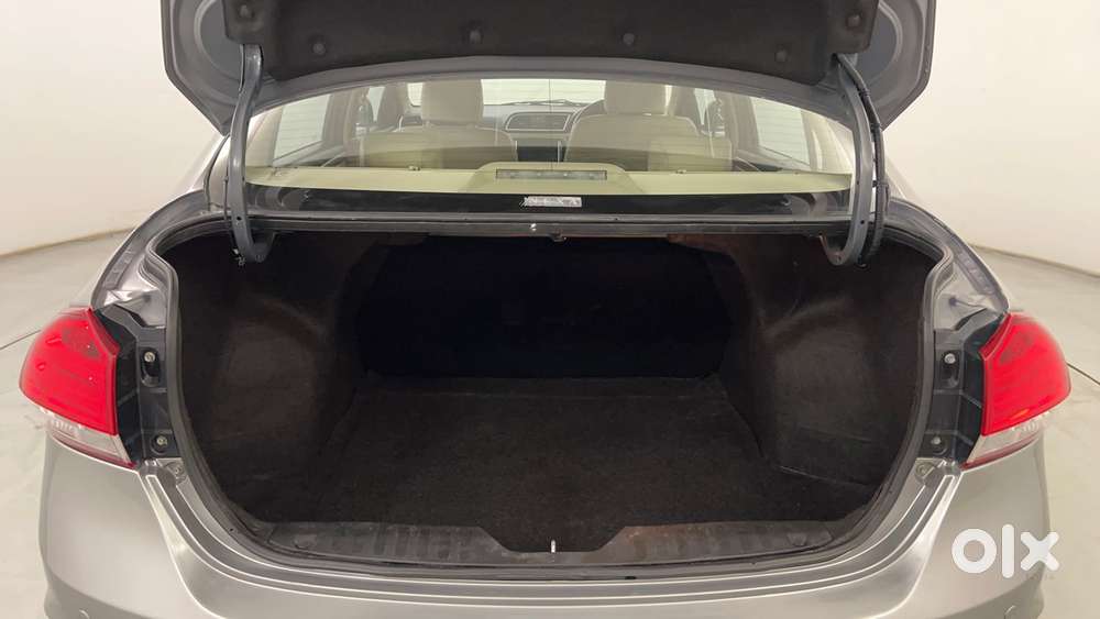 Maruti Suzuki Ciaz 1.5 Alpha Shvs Amt, 2019, Petrol
