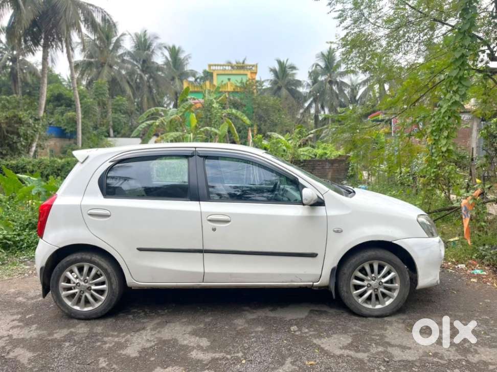 Toyota Etios Liva V, 2012, Petrol