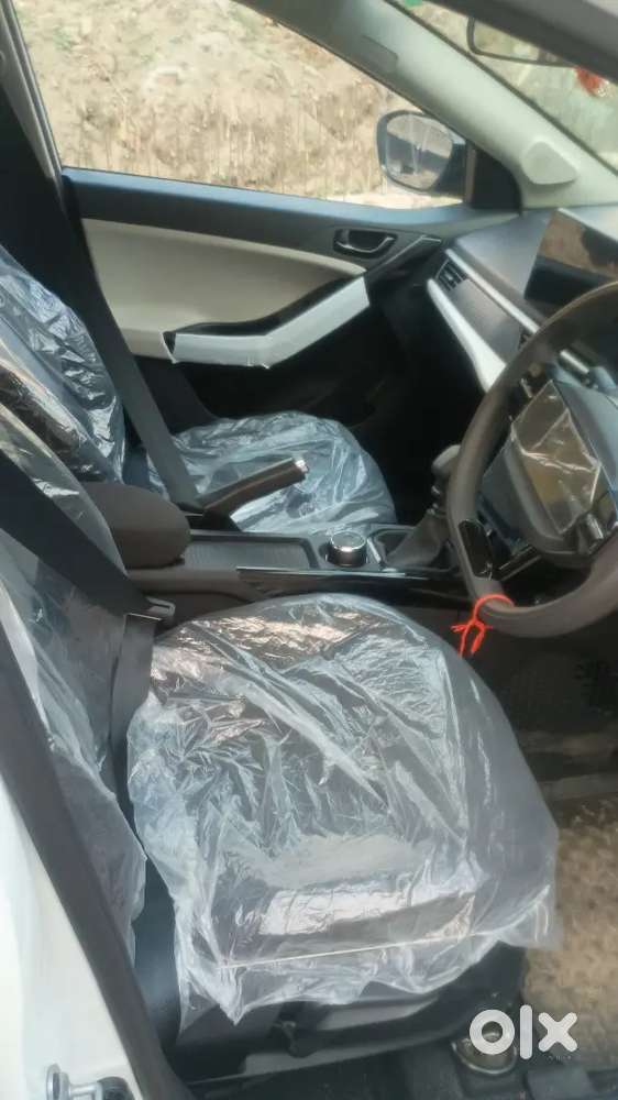 Tata Nexon 2025 Petrol Well Maintained