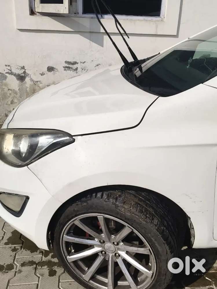 Hyundai New I20 2012 Diesel 100000 Km Driven