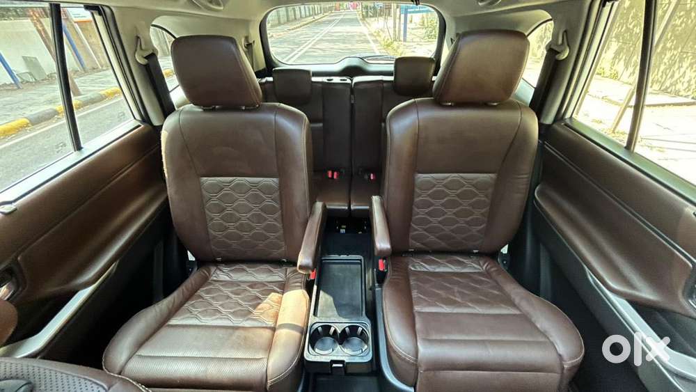 Toyota Innova Hycross 2.0 Zx (o) Hybrid 7 Str, 2024, Petrol