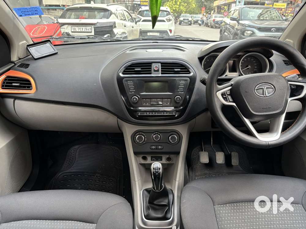 Tata Tiago 1.2 Revotron Xz (o), 2016, Petrol