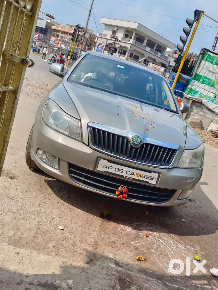 Skoda Laura 2010 Diesel 150000 Km Driven