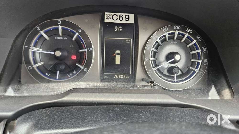 Toyota Innova Crysta 2.7v Mt, 2017, Diesel