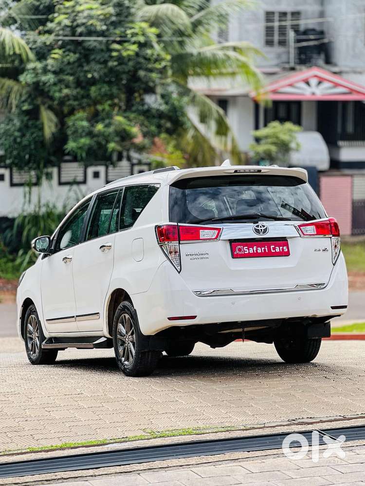 Toyota Innova Crysta G 8 Str, 2016, Diesel