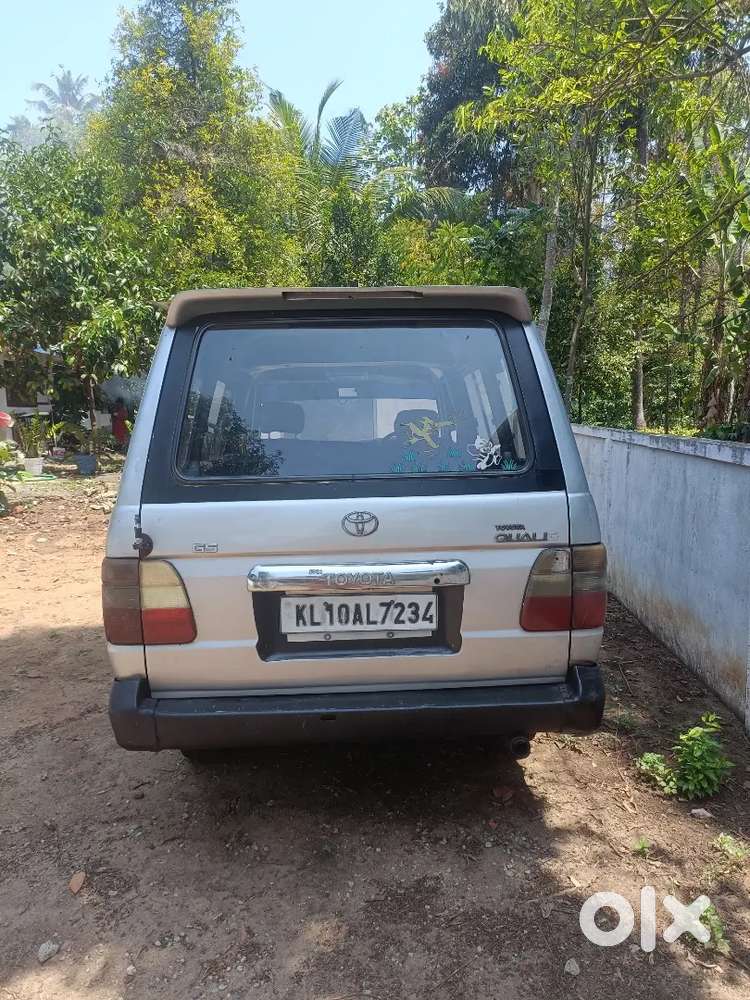 Toyota Qualis 2001 Diesel 265000 Km Driven