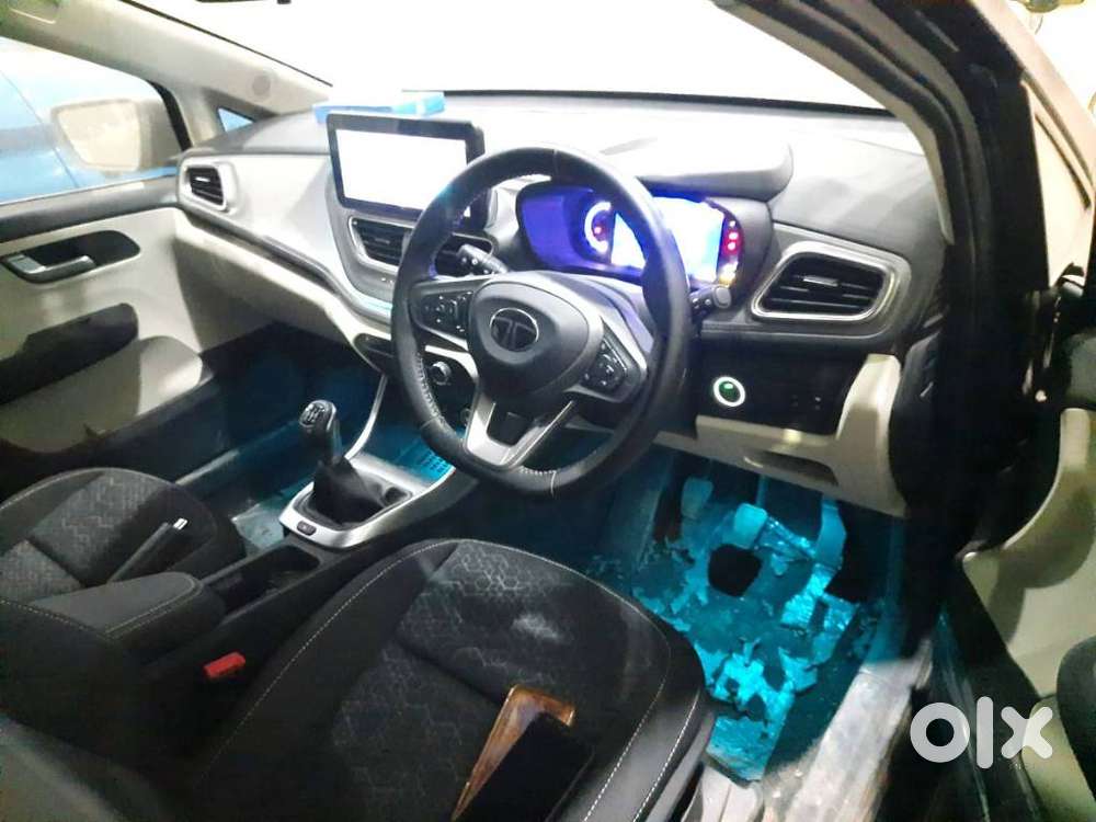 Tata Altroz Xz Plus (s), 2025, Petrol