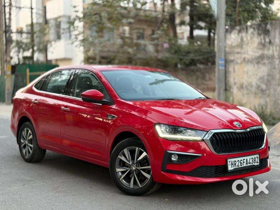 Skoda Slavia 1.0 Tsi Style At, 2023, Petrol