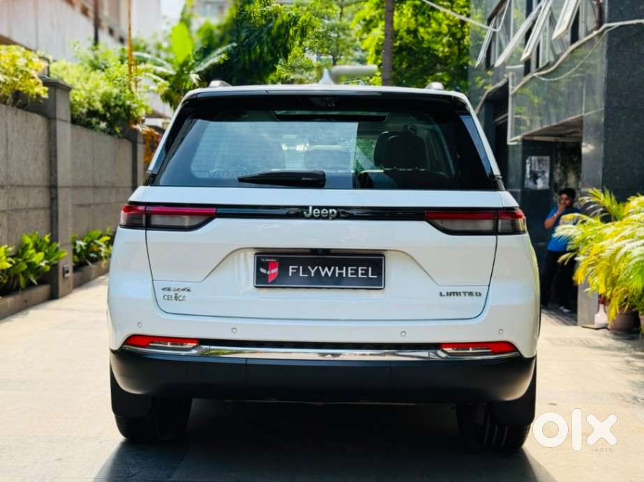 Jeep Grand Cherokee Limited (o) 4x4 At, 2024, Petrol