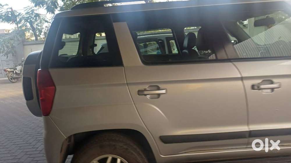 Mahindra Tuv 300 2017 Diesel 95500 Km Driven