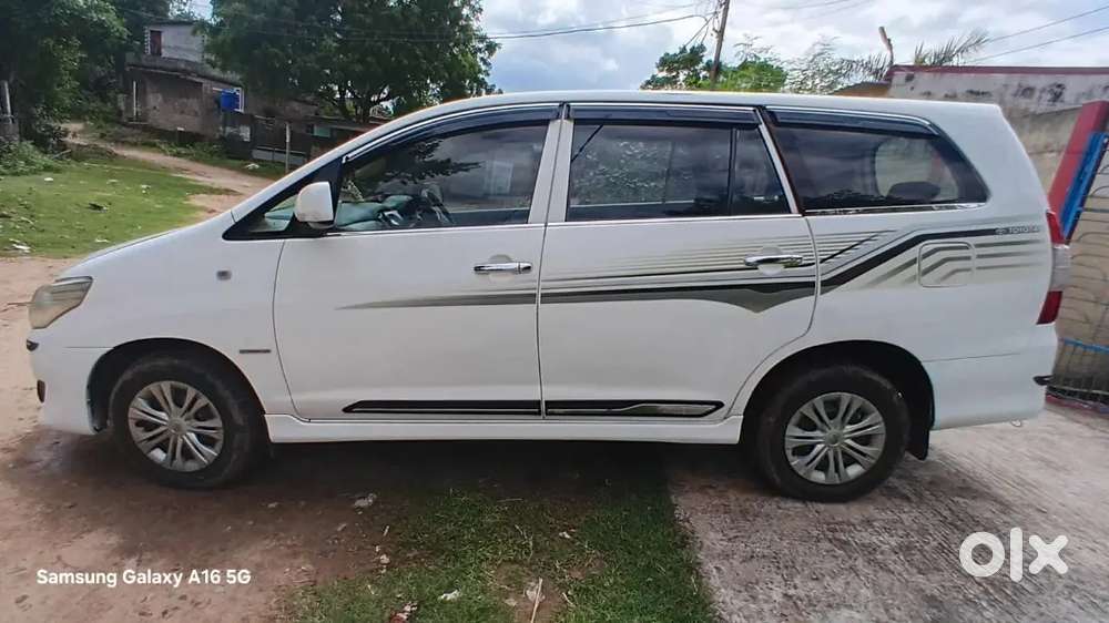 Toyota Innova 2013