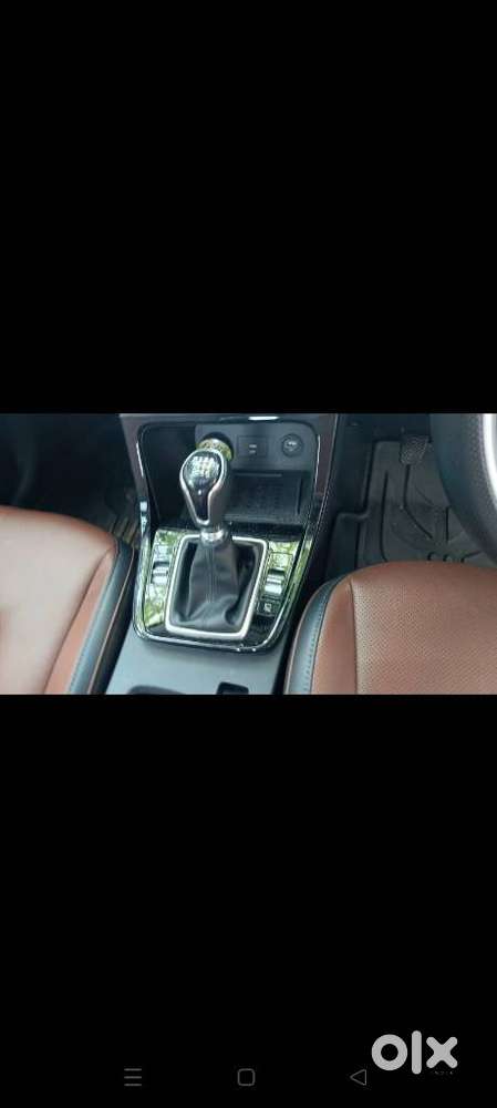 Hyundai Alcazar 1.5 Signature Diesel Mt 6 Str Dual Tone, 2021, Diese..