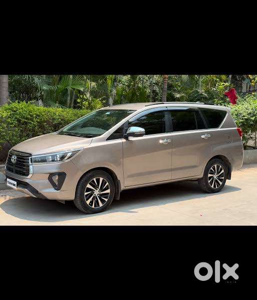 Toyota Innova Crysta 2023