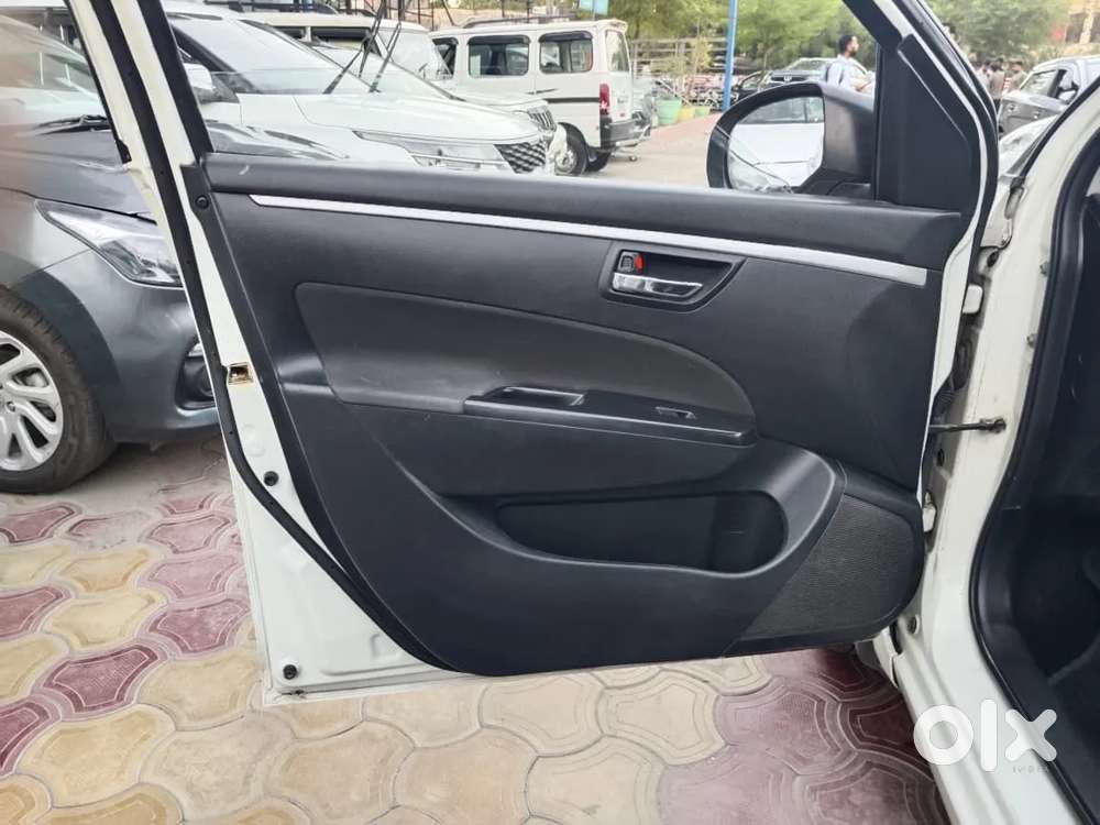Maruti Suzuki Swift Vxi, 2012, Petrol