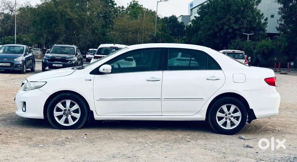 Toyota Corolla Altis 2010-2013 Diesel D4dg, 2011, Diesel