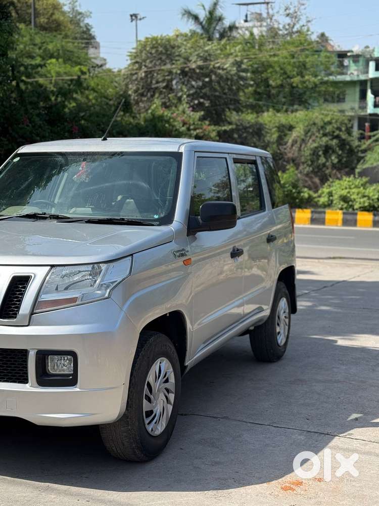 Mahindra Tuv 300