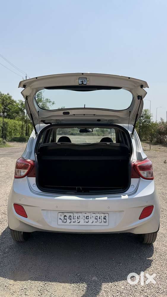 Hyundai Grand I10 2013-2016 At Sportz, 2014, Petrol