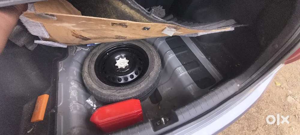 Hyundai Xcent Petrol Manual 2015