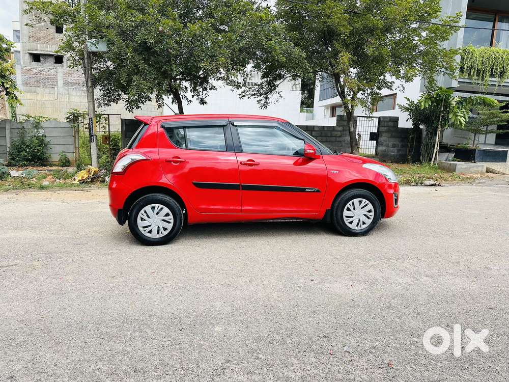 Maruti Suzuki Swift Vxi Abs Bsiv, 2017, Petrol