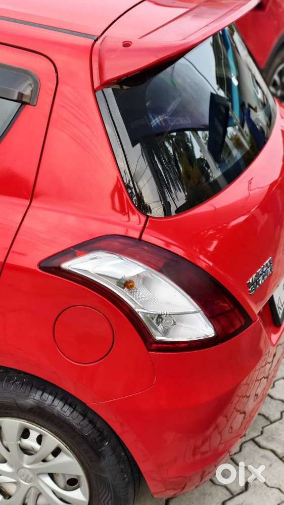 Maruti Suzuki Swift 1.2 Lxi (o), 2017, Petrol