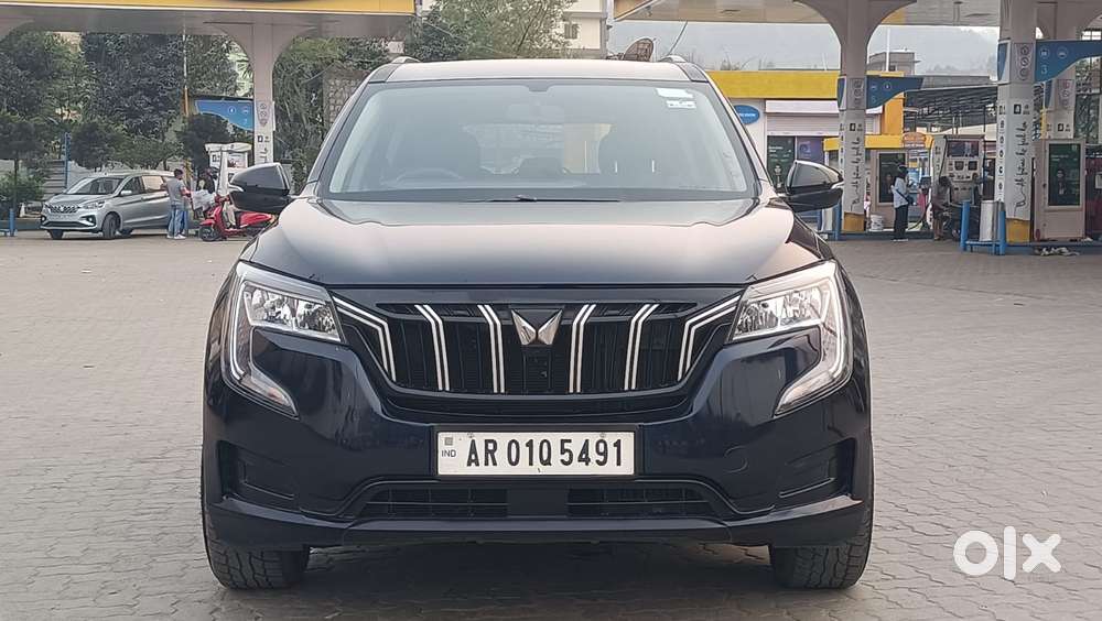 Mahindra Xuv700 2.0 Ax 3 Petrol Mt 5 Str, 2022, Petrol