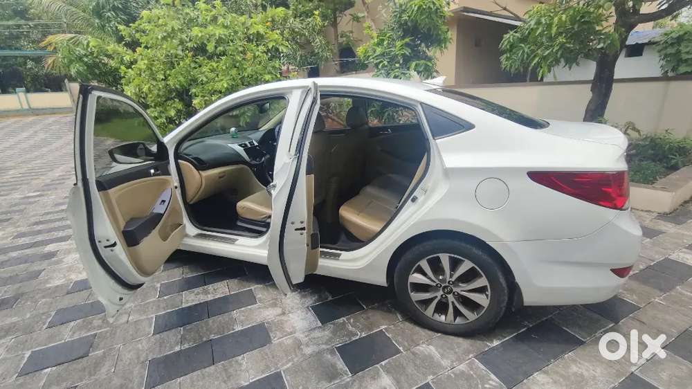 Pushbutton Start, Full Option Automatic Verna 1.6 Diesel.