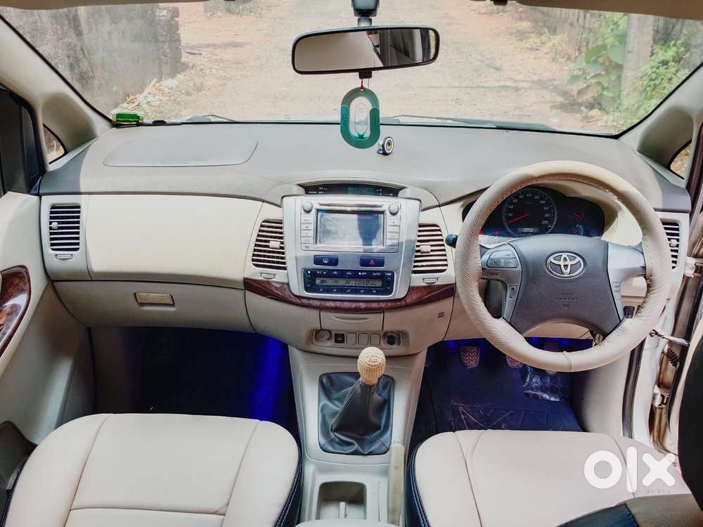 Toyota Innova 2.5 V 7 Str, 2012, Diesel