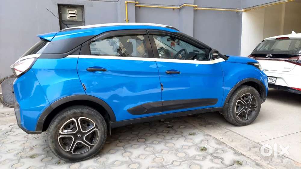 Tata Nexon Xma Petrol (bs6) – 1st Owner