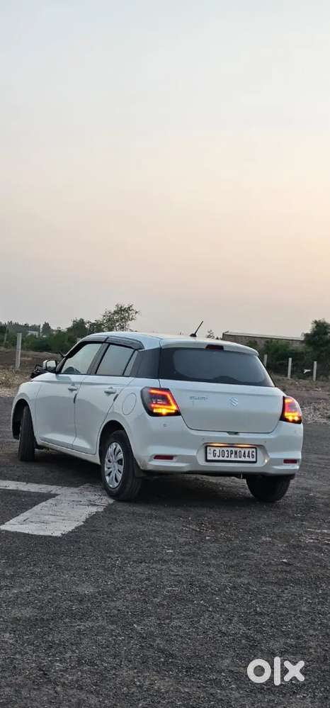 Maruti Suzuki Swift 2025 Petrol 27000 Km Driven