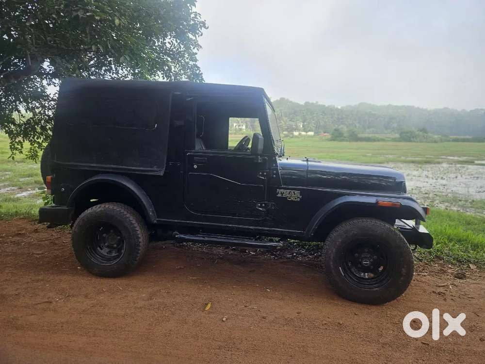 Mahindra Thar Crde 2016 With Costly Alloy And Tyre Worth 70k