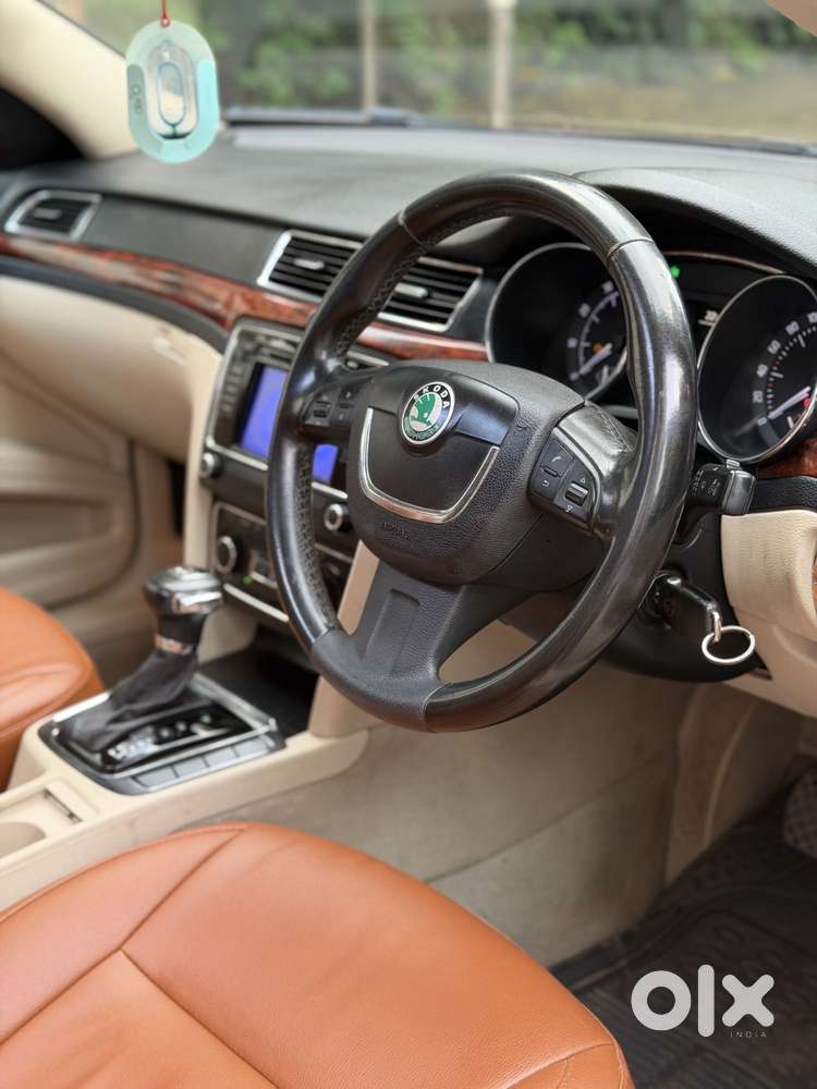Skoda Superb 2.0 Tsi At L&k, 2011, Petrol