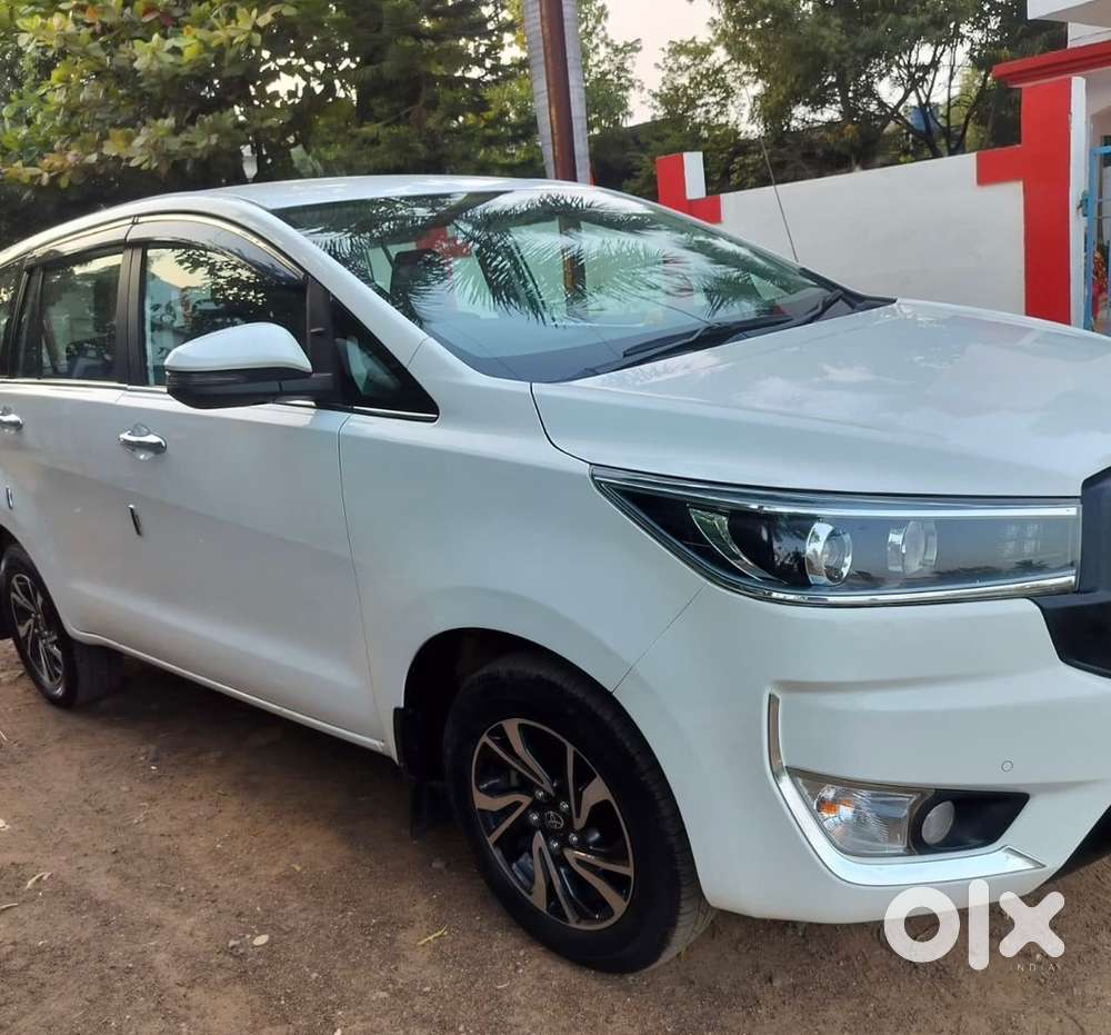 Toyota Innova Crysta 2023