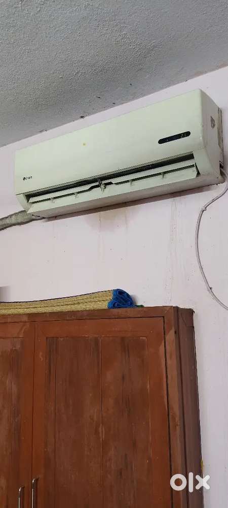 Ac 1.5ton split ac good condition