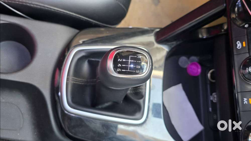 Kia Seltos Htkplus 1.5 Petrol Metalic Gray.