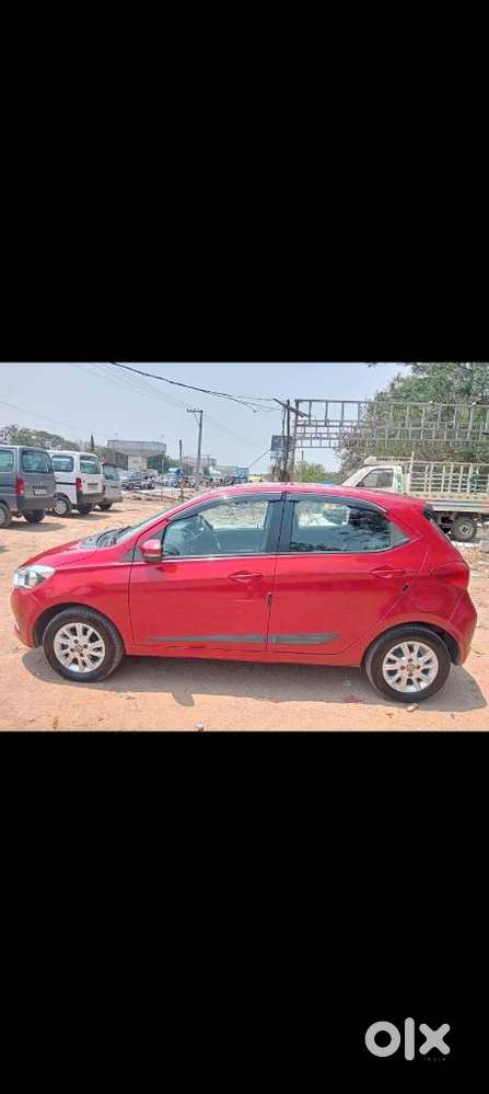 Tata Tiago 1.2 Revotron Xza, 2018, Petrol