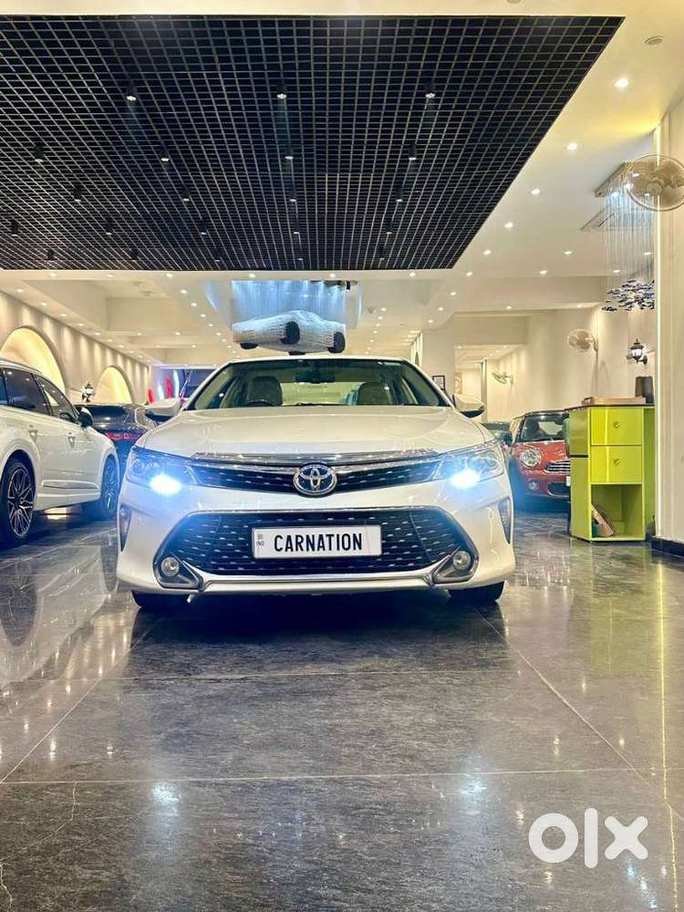 Toyota Camry Hybrid, 2016, Cng & Hybrids