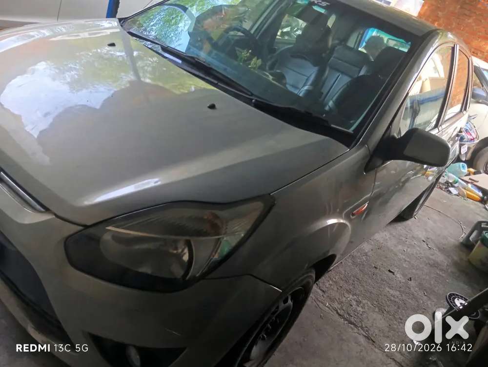 Ford Figo Diesel Zxi 2012