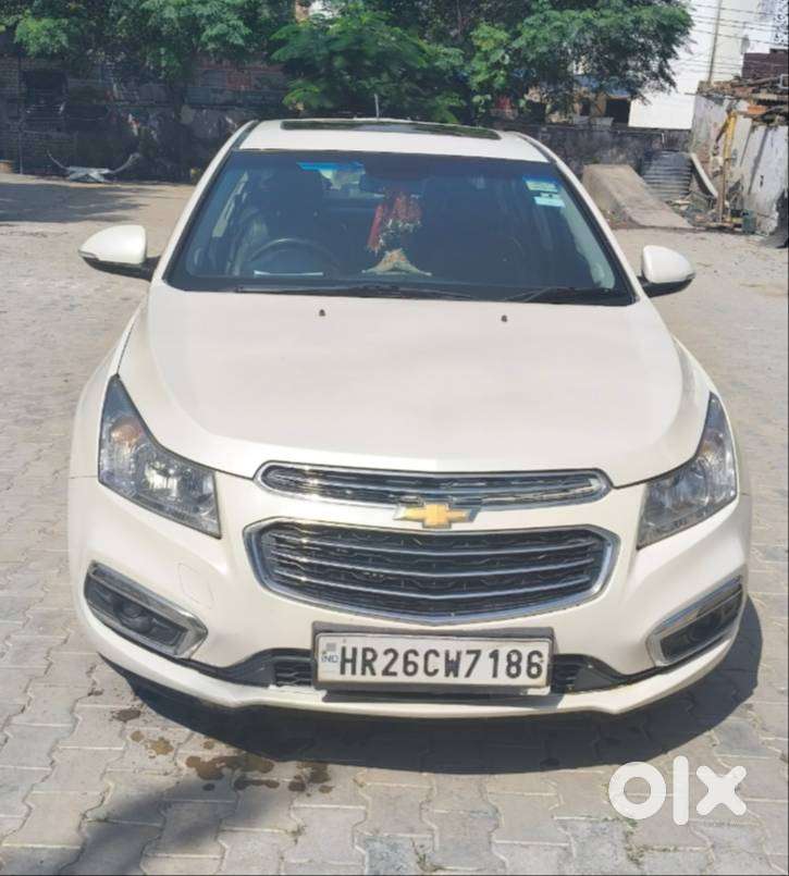 Chevrolet Cruze Top End With Sun Roof