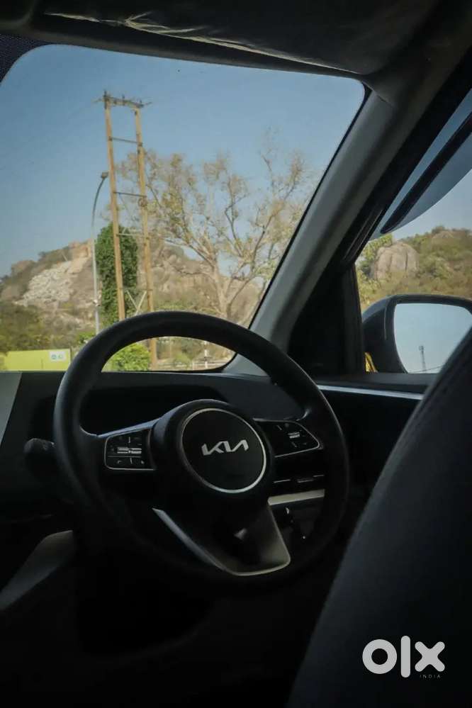 Kia Carens 2025 Petrol Manual
