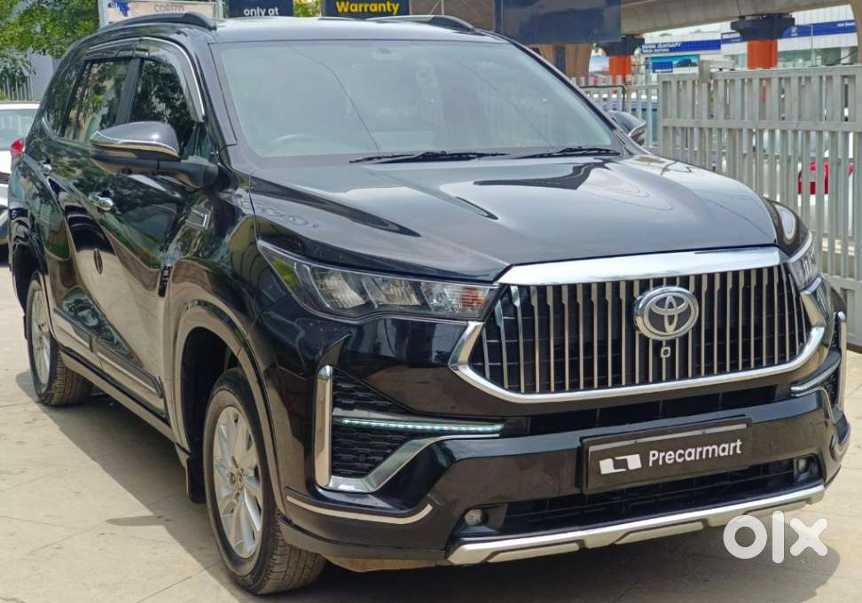 Toyota Innova Hycross Gx (o), 2025, Petrol