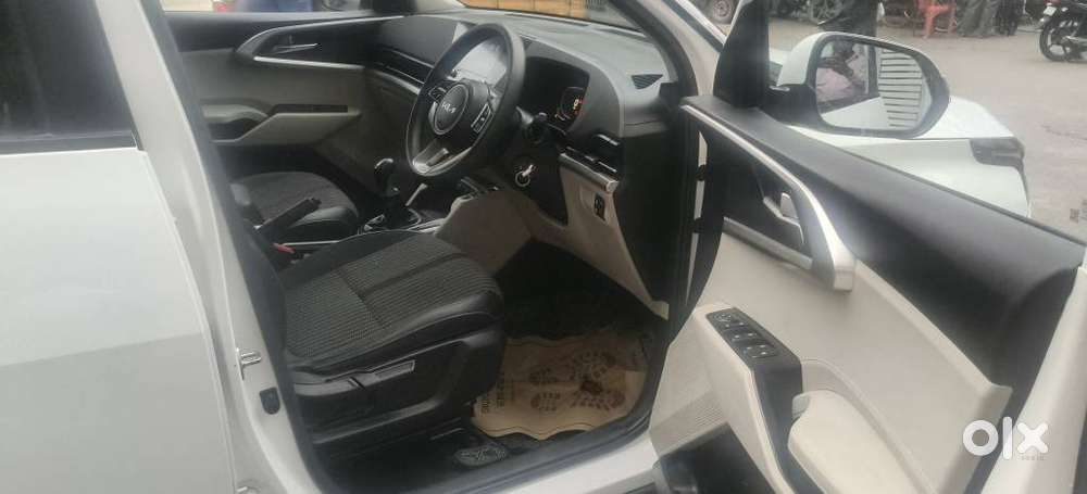 Kia Carens 1.5 Prestige Plus 7 Str Imt, 2024, Petrol