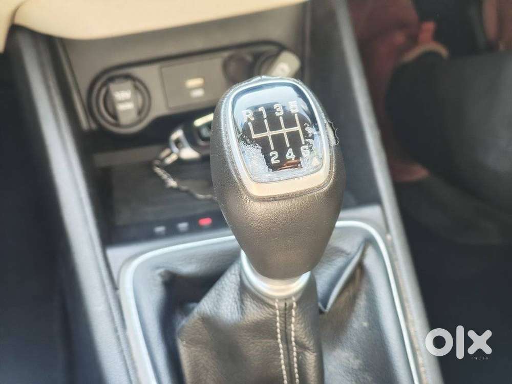 Hyundai Verna 1.5 Sx Petrol Mt, 2020, Petrol