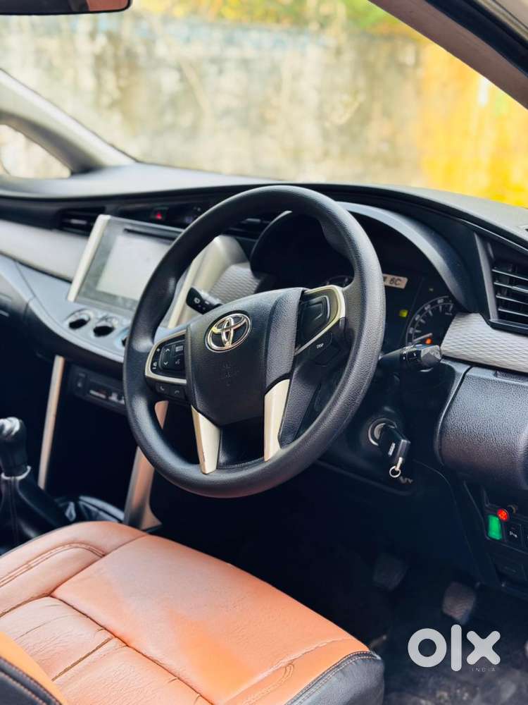 Toyota Innova Crysta [2020-ongoing] 2.7 Gx Mt 8 Str, 2020, Diesel