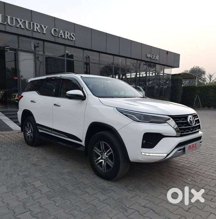 Toyota Fortuner 4x2 At 2.8 Diesel, 2021, Diesel